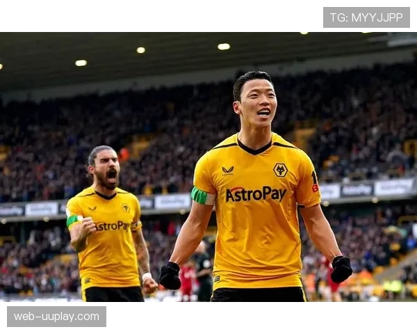 最终比分:狼队0-2阿斯顿维拉,客队凭借两次高效的防守反击锁定胜局 最终比分:狼队0-2阿斯顿维拉,客队凭借两次高效的防守反击锁定胜局