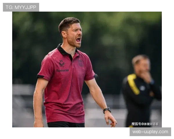 阿隆索如何通过阵型微调限制弗赖堡的边路传中